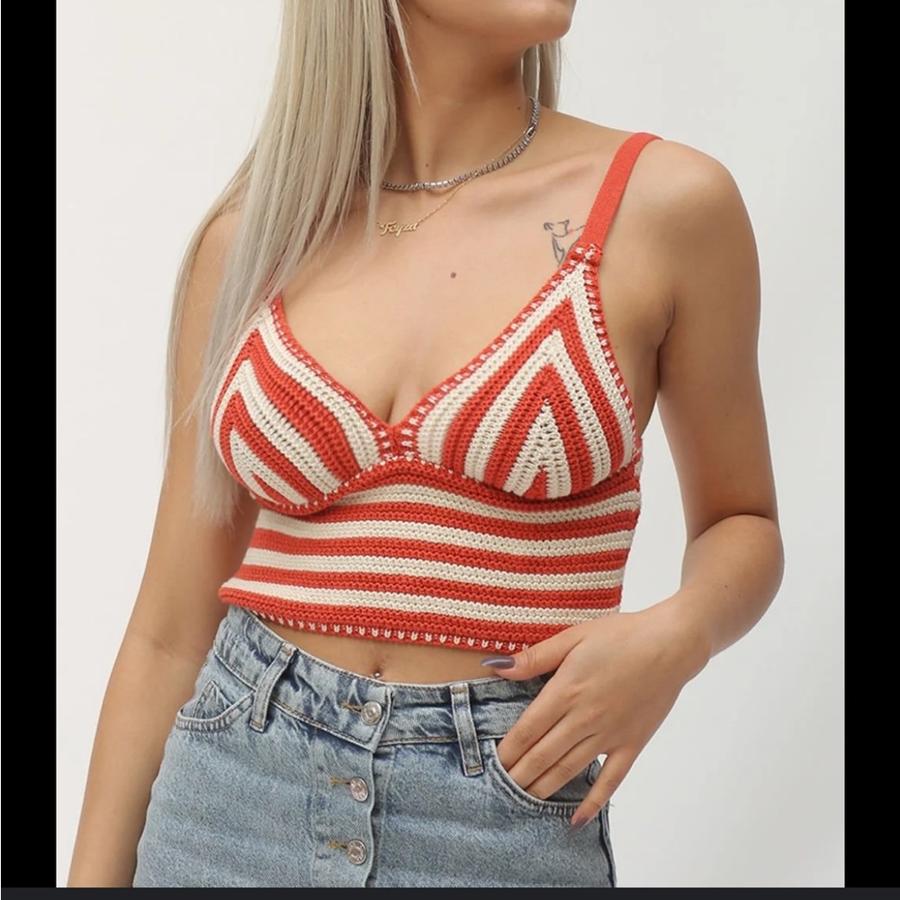 No Comment Orange and White Crochet Tank Top - Picture 2 of 6